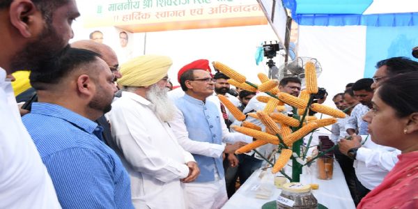 केंद्रीय कृषि मंत्री चाैहान ने किया लुधियाना में भारतीय मक्का अनुसंधान संस्थान भवन का लोकार्पण