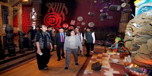 आसियान देशों के उच्च स्तरीय प्रतिनिधिमंडल ने किया मप्र जनजातीय संग्रहालय का भ्रमण