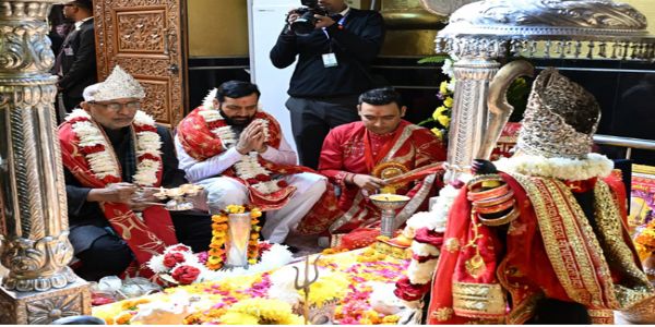 उपराष्ट्रपति ने शक्तिपीठ मां भद्रकाली मंदिर में किया पूजन, देशवासियों के सुख, शांति और समृद्धि की कामना की