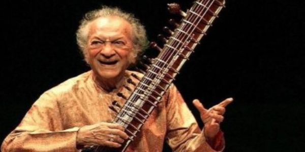 सितारवादक पंडित रविशंकर की पुण्यतिथि पर उपराष्ट्रपति सहित कई नेताओं ने दी श्रद्धांजलि