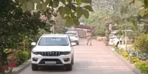 धनबाद में ईडी की बड़ी कार्रवाई, कोयला कारोबारियों के कई ठिकानों पर छापेमारी जारी