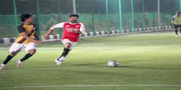 ‘गोट टूर ऑफ इंडिया’ के तहत हैदराबाद पहुंचे फुटबॉल दिग्गज लियोनेल मेसी, उप्पल स्टेडियम में खेला फ्रेंडली मैच