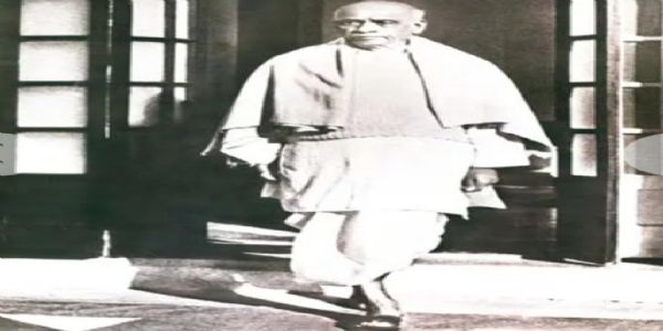 इतिहास के पन्नों में 15 दिसंबर : लौह पुरुष सरदार वल्लभ भाई पटेल की पुण्यतिथि