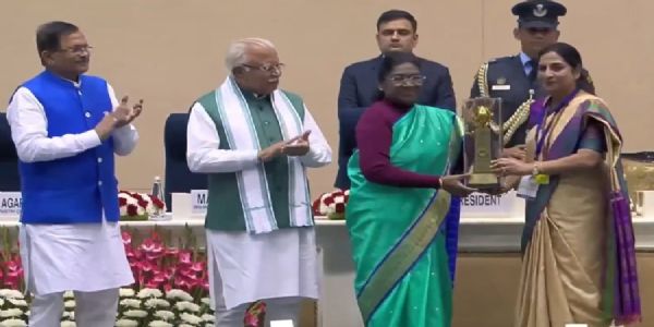 राष्ट्रपति ने मप्र के गुना जिले के म्याना रेलवे स्टेशन को किया सम्मानित