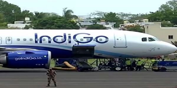 कुवैत से हैदराबाद आ रहे विमान की मुंबई में इमरजेंसी लैंडिंग, सभी यात्री सुरक्षित