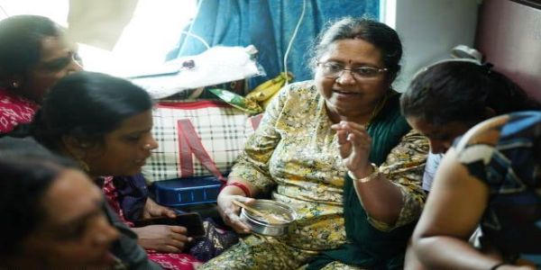 काशी तमिल संगमम के लिए तमिलनाडु से उप्र के वाराणसी के बीच सात विशेष ट्रेनें चला रहा रेलवे