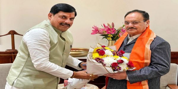 केंद्रीय मंत्री नड्डा से मिले मप्र के मुख्यमंत्री, 4 मेडिकल कॉलेजों के भूमि पूजन का दिया आमंत्रण