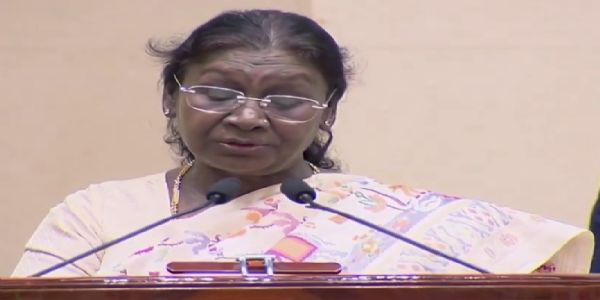 दिव्यांगजन के प्रति जागरूक व सक्रिय रहने से सरकार के प्रगतिशील प्रयासों को मिलेगा बलः राष्ट्रपति