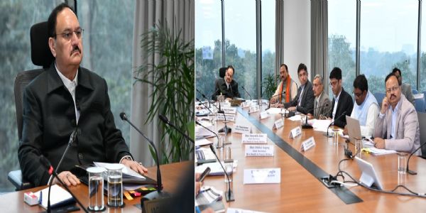 केंद्रीय स्वास्थ्य मंत्री ने छत्तीसगढ़ में स्वास्थ्य सेवाओं को और सुदृढ़ करने के लिए उच्च स्तरीय समीक्षा की