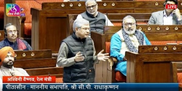 मोदी सरकार में उप्र के लिए रेल बजट 18 गुना बढ़ा, 1,100 करोड़ से सीधे 19,800 करोड़ पहुंचा : रेल मंत्री