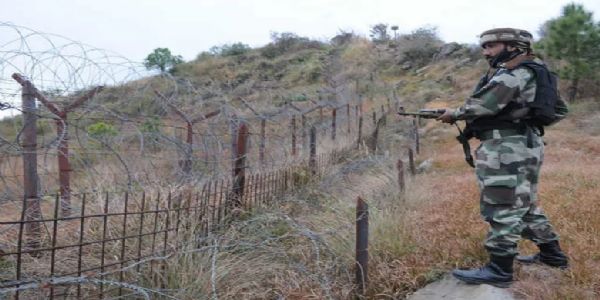 पाकिस्तान ने फिर तोड़ा संघर्ष विराम, कुपवाड़ा, उरी और अखनूर में नियंत्रण रेखा के पार की गोलीबारी