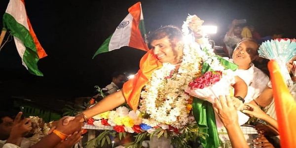 भारत के सिपाही कभी डरते नहीं, घर पहुंच कर बोले बीएसएफ जवान पूर्णम कुमार साव