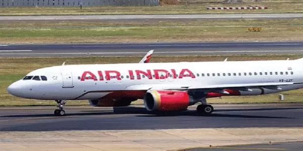 दिल्ली से इंदौर आ रहे एयर इंडिया के विमान में आई तकनीकी खराबी, करानी पड़ी आपात लैंडिंग