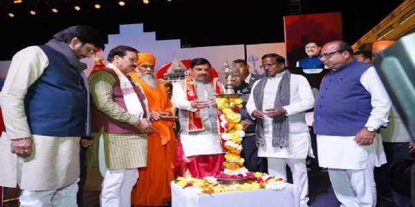 उज्जैन में महाकाल महोत्सव का भव्य शुभारंभ, शंकर महादेवन के भजनों की सुमधुर प्रस्तुति