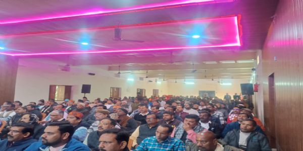 अच्छा व्यापारी वही जो सिर्फ लाभ नहीं, समाज और राष्ट्र के हित को भी ध्यान में रखे : सुनील आंबेकर