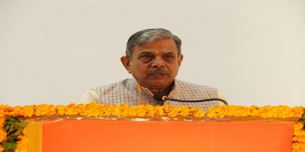 युवा सांस्कृतिक विरासत के साथ आधुनिक बनें, लेकिन स्वार्थी एवं लालची नहीं : दत्तात्रेय होसबाले