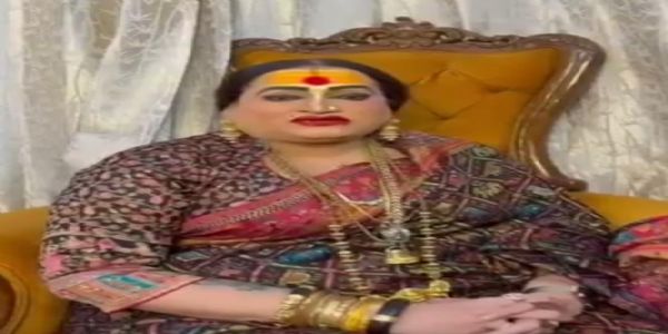 ममता कुलकर्णी किन्नर अखाड़े से निष्कासित : लक्ष्मीनारायण त्रिपाठी