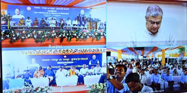 छत्तीसगढ़ के रावघाट तक पहुंची रेल, केन्द्रीय मंत्री वैष्णव एवं मुख्यमंत्री साय ने नई यात्री रेल सेवाओं को दिखाई हरी झंडी