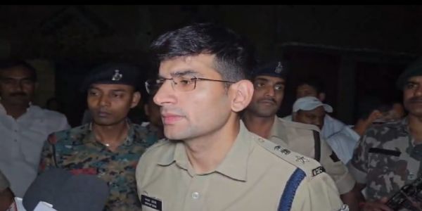 बिहार : सीवान जिले के आलमापुर पटाखा विस्फोट में करीब 7 की मौत, 05 की एसपी ने की पुष्टि