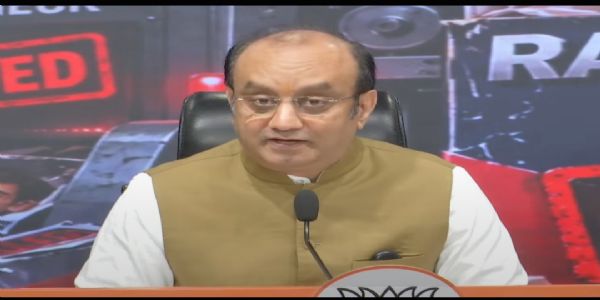 सुधांशु त्रिवेदी का राहुल गांधी पर तीखा हमला, कहा- कांग्रेस के लिए ‘फेल्ड प्रोडक्ट’