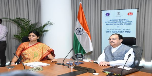 चौदह साल की लड़कियों के लिए देशव्यापी एचपीवी वैक्सीनेशन प्रोग्राम की शुरुआत, स्वास्थ्य मंत्री ने बताया ऐतिहासिक पहल