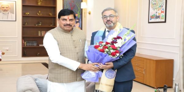 मप्र के मुख्यमंत्री डॉ. यादव से मिले स्विस संसद के सदस्य निक्लाउस सैमुअल गुगर, विभिन्न विषयों पर हुई चर्चा