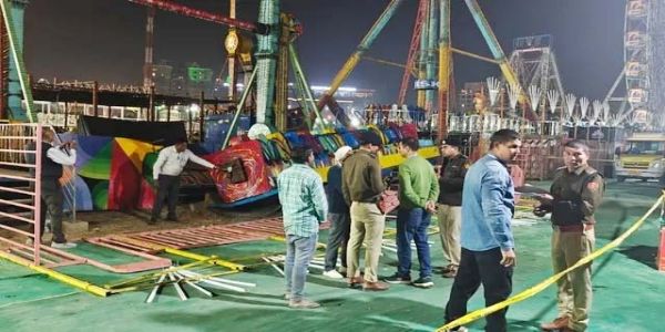सूरजकुंड मेले में झूला गिरा, इंस्पेक्टर की मौत, 11 पर्यटक जख्मी