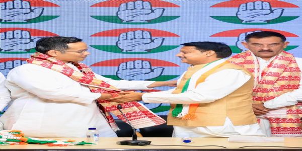 असम चुनाव से पहले अगप के जयंत खाउंद समेत 16 नेता कांग्रेस में शामिल
