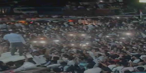 मालदा के कालियाचक में बवाल, तृणमूल से जुड़े लोगों ने वीडियो ऑफिस घेरा, अंदर बंद हैं न्याय विभाग के सात अधिकारी