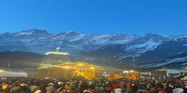 केदारनाथ धाम में आस्था का सैलाब, चार दिनों में 1.24 लाख श्रद्धालुओं ने किए दर्शन