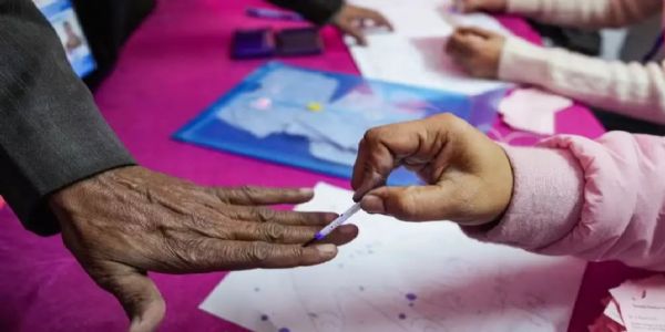 बंगाल में थमा दूसरे चरण का प्रचार, मुख्यमंत्री ममता सहित कई हैवीवेट नेताओं के भाग्य का फैसला 29 को