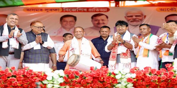 कांग्रेस घुसपैठ एवं दंगा कराती थी, भाजपा उन्हें निकाल बाहर करती है : योगी आदित्यनाथ