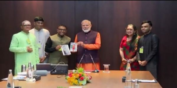 प्रधानमंत्री मोदी ने चेन्नई में संगीतकार रमेश विनायकम और परिवार के सदस्यों से की मुलाकात