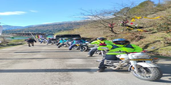 भारतीय सेना ने उत्तरी सिक्किम के लाचेन में फंसे पर्यटकों को बचाने के लिए 'ऑपरेशन हिम सेतु' चलाया