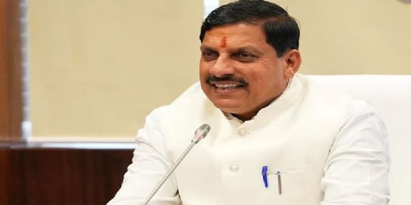 मप्र के मुख्यमंत्री ने प्रधानमंत्री की अपील पर अपने कारकेड में घटाई वाहनों की संख्या
