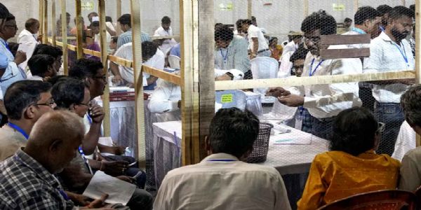 बंगाल के फलता में दो राउंड की गिनती में भाजपा 15 हजार मतों से आगे, तृणमूल चौथे स्थान पर