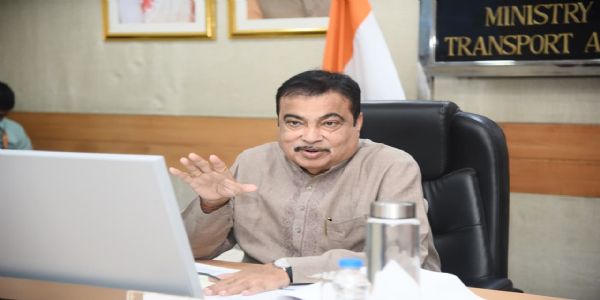 गडकरी ने पंजाब में 4,335 किमी राष्ट्रीय राजमार्ग परियोजनाओं की समीक्षा की; गुणवत्ता निगरानी को लेकर दिए निर्देश