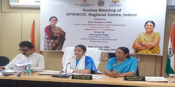 केन्द्रीय मंत्री अन्नपूर्णा देवी ने इंदौर में महिला एवं बाल विकास योजनाओं की प्रगति की समीक्षा की