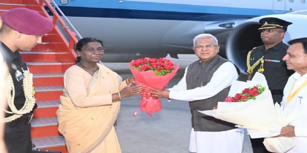 (अपडेट) राष्ट्रपति मुर्मु जबलपुर पहुंचीं, रविवार को अंतरराष्ट्रीय योग दिवस कार्यक्रम में होंगी शामिल