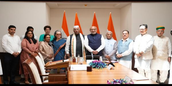 मल्लिकार्जुन खरगे ने ली राज्यसभा के सदस्य की शपथ