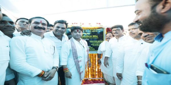 परिवार का मुखिया कभी खाली हाथ नहीं आता, 280 करोड़ की सौगात लेकर आया हूं : ज्योतिरादित्य सिंधिया