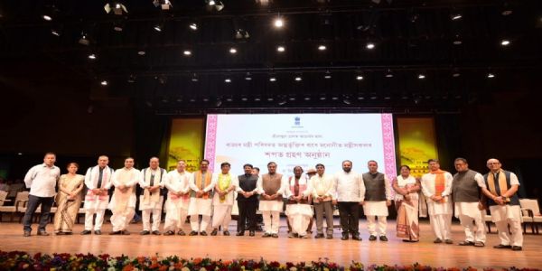 असम कैबिनेटः राज्य कर्मचारियों के महंगाई भत्ते में 2 % की बढ़ोतरी, विधायक निधि बढ़ाने सहित कई अहम फैसले