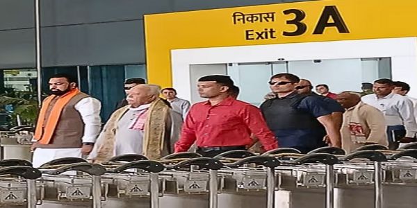 तीन दिवसीय बिहार दौरे पर पटना पहुंचे संघ प्रमुख मोहन भागवत, मुंगेर में संघ शिक्षा वर्ग के दौरान स्वयंसेवकों का करेंगे मार्गदर्शन