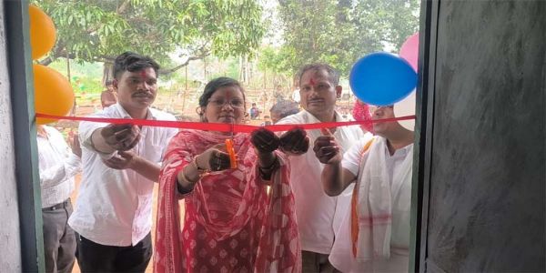 छत्तीसगढ़ के बीजापुर जिले के पीडिया में 21 साल बाद गूंजी स्कूल की घंटी, 539 बच्चों के जीवन में लौटी शिक्षा की नई उम्मीद