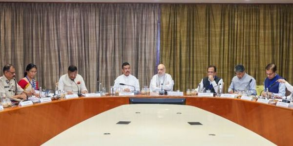 कोलकाता में कानून-व्यवस्था की समीक्षा, अमित शाह ने महिला सुरक्षा और आंतरिक सुरक्षा मजबूत करने के दिए निर्देश