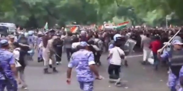 पुलिस ने संसद की ओर बढ़ रहे सीजेपी प्रदर्शनकारियों को बीच में ही रोका