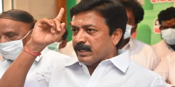 अन्नाद्रमुक विधायक सी.वी. शण्मुगम के नेतृत्व में 1,300 से अधिक पदाधिकारियों का सामूहिक इस्तीफा
