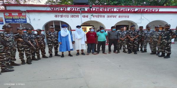 भारत-नेपाल सीमा पर अमेरिकी नागरिक के साथ पकड़ा गया प्रतिबन्धित संगठन 'वारिस पंजाब दे' का सदस्य