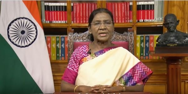 (लीड) हमारे विद्यार्थी भारत के भविष्य निर्माता हैं : राष्ट्रपति