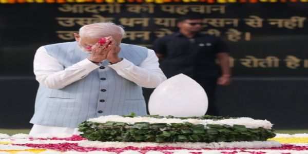 प्रधानमंत्री मोदी पहुंचे 'सदैव अटल', पूर्व प्रधानमंत्री वाजपेयी को दी श्रद्धांजलि, भाजपा, राजनाथ, शाह ने भी किया याद